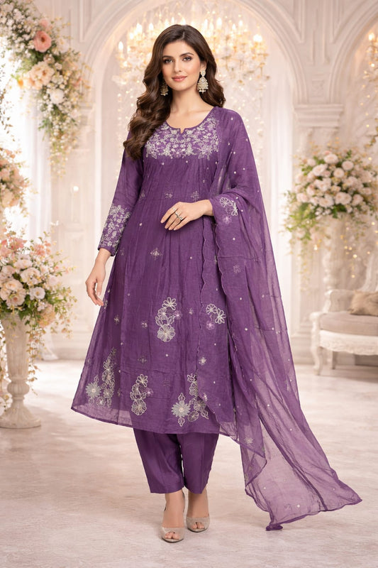 Royal Purple Elegance – Timeless Ethnic Grace 💜